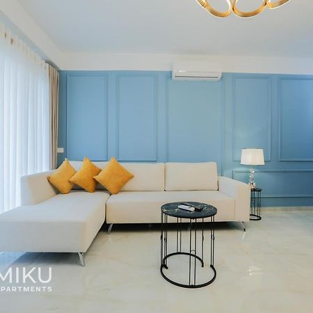 Miku Apartment - Glamorous 1Bedroom Apartment At Olympic Residence Tirana Bagian luar foto
