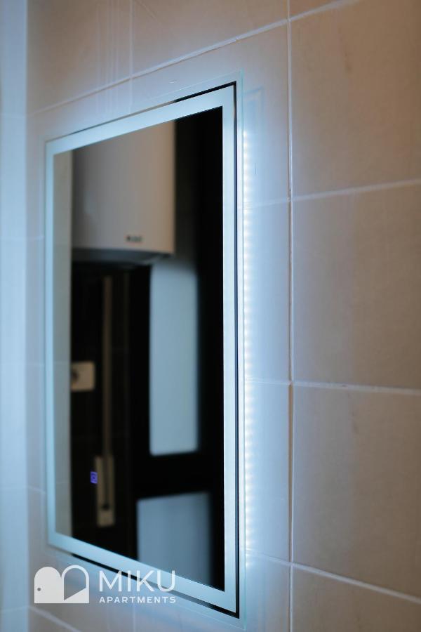 Miku Apartment - Glamorous 1Bedroom Apartment At Olympic Residence Tirana Bagian luar foto