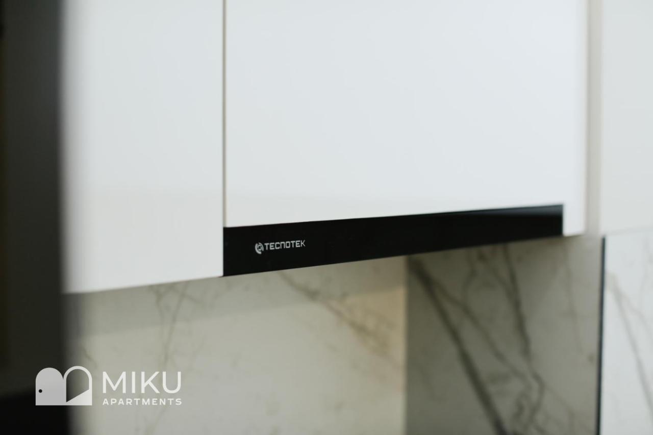 Miku Apartment - Glamorous 1Bedroom Apartment At Olympic Residence Tirana Bagian luar foto