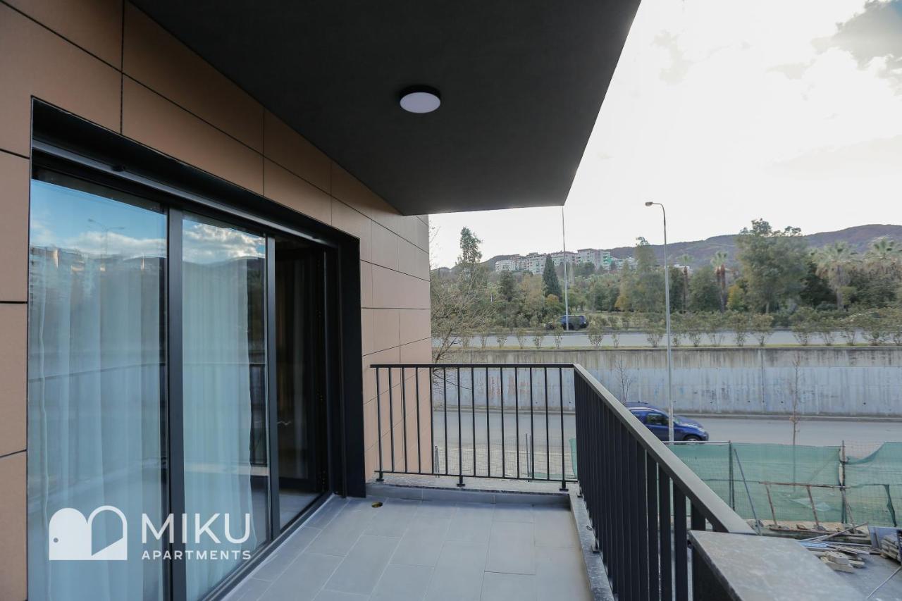 Miku Apartment - Glamorous 1Bedroom Apartment At Olympic Residence Tirana Bagian luar foto