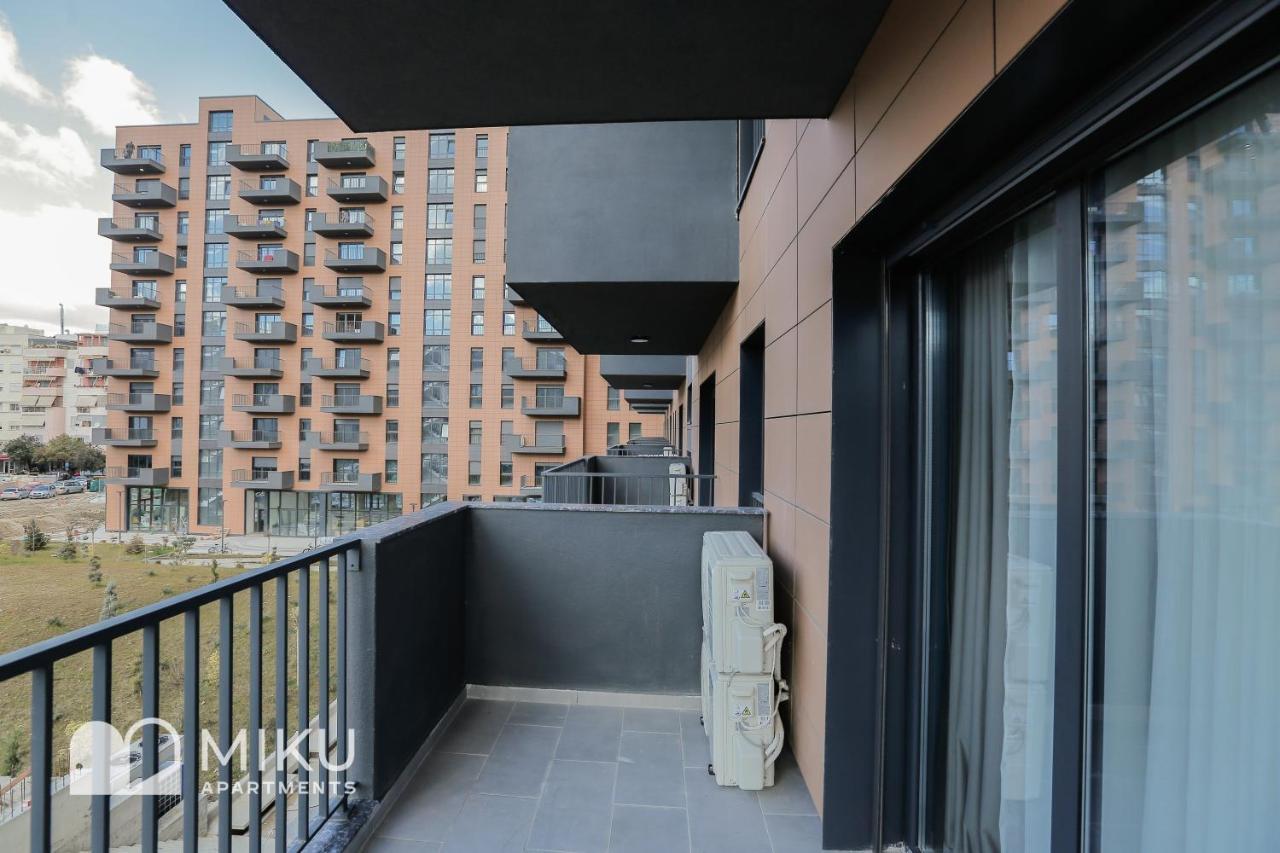 Miku Apartment - Glamorous 1Bedroom Apartment At Olympic Residence Tirana Bagian luar foto