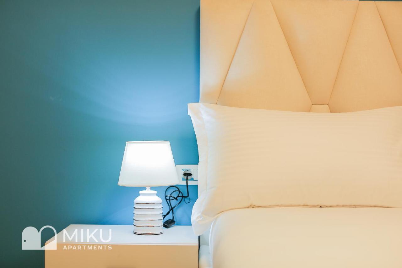Miku Apartment - Glamorous 1Bedroom Apartment At Olympic Residence Tirana Bagian luar foto