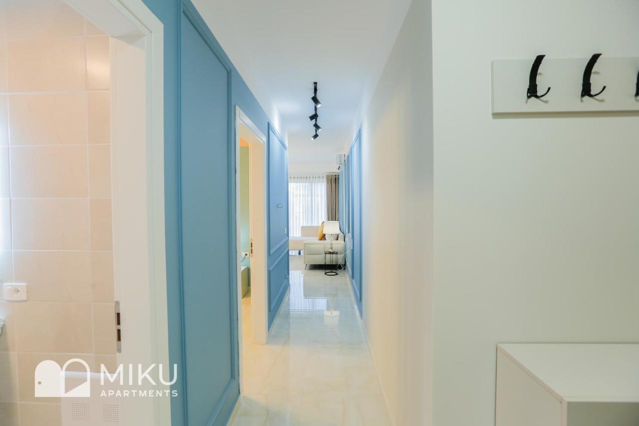 Miku Apartment - Glamorous 1Bedroom Apartment At Olympic Residence Tirana Bagian luar foto