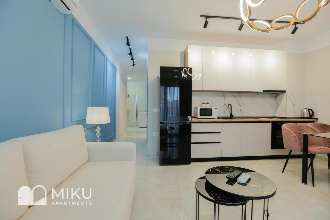 Miku Apartment - Glamorous 1Bedroom Apartment At Olympic Residence Tirana Bagian luar foto
