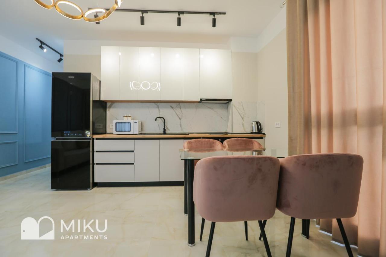 Miku Apartment - Glamorous 1Bedroom Apartment At Olympic Residence Tirana Bagian luar foto