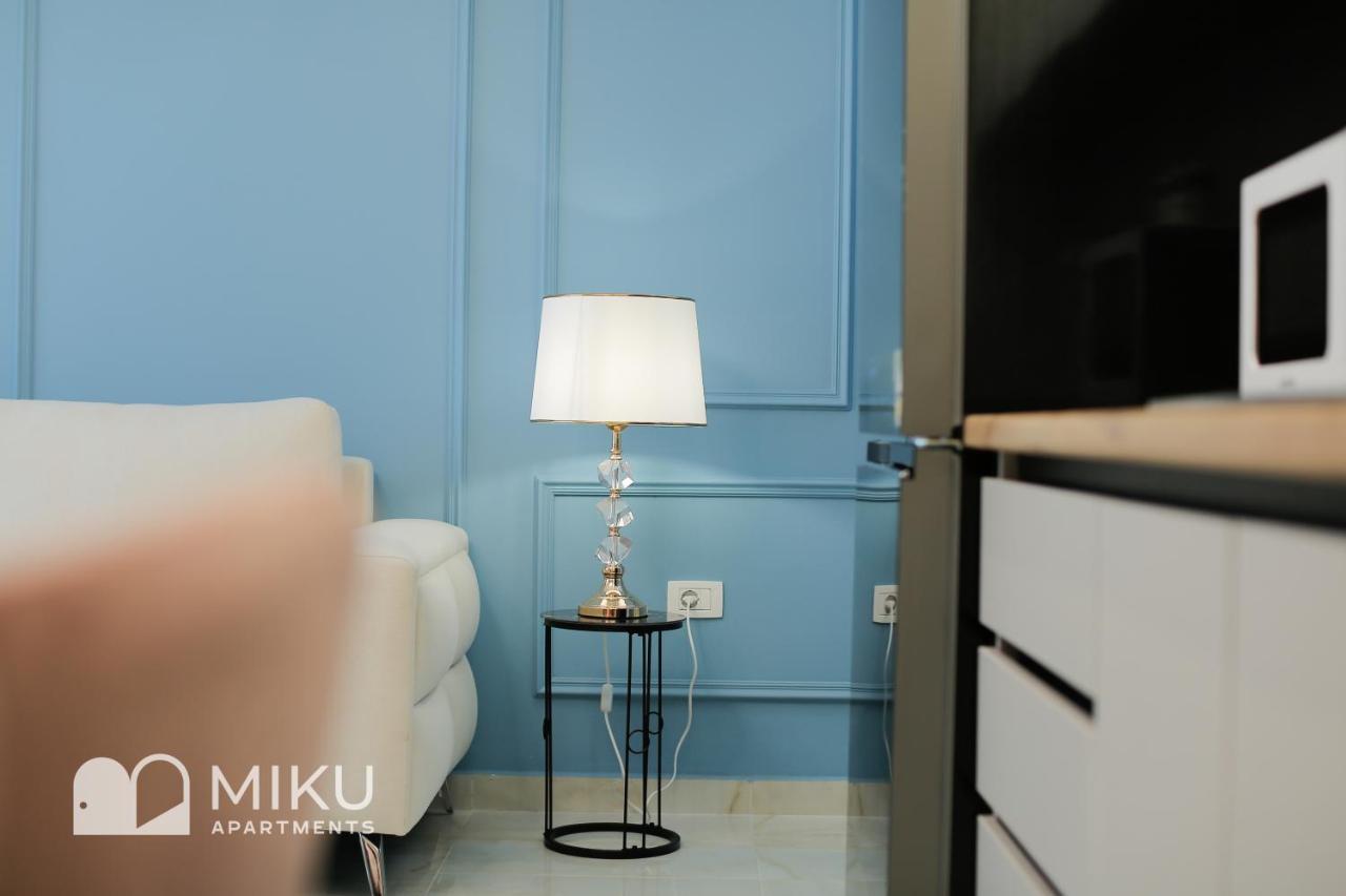 Miku Apartment - Glamorous 1Bedroom Apartment At Olympic Residence Tirana Bagian luar foto